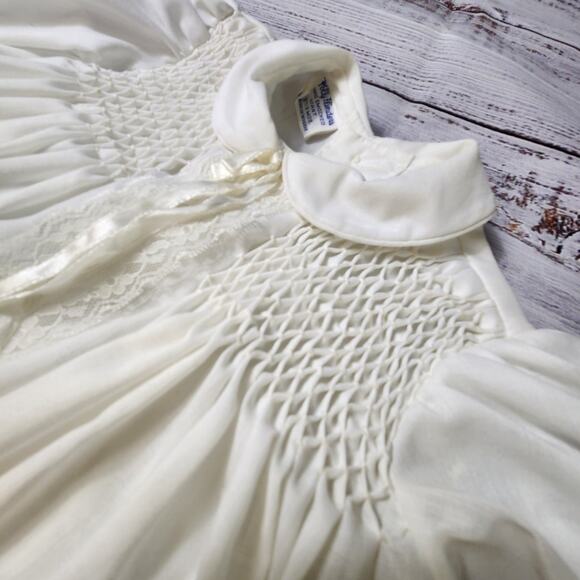 Vtg Polly Flinders White Infant Gown Christening Baptism Smocked Sz 3- 9 Months - Picture 4 of 9